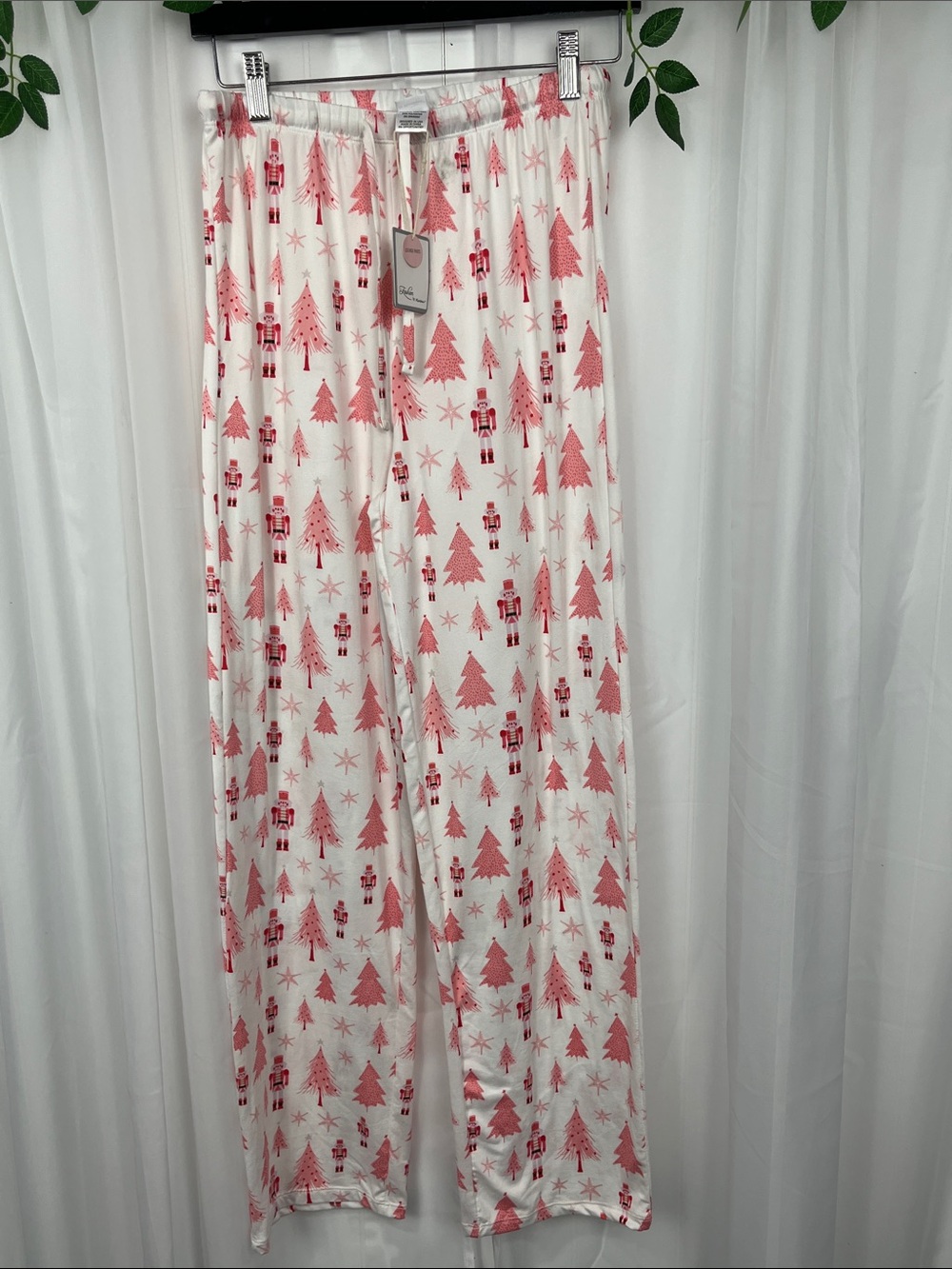 Mirabeau Christmas Lounge Pant Set & Top M Pink White Soft Fun Cozy NWT - Picture 2 of 11